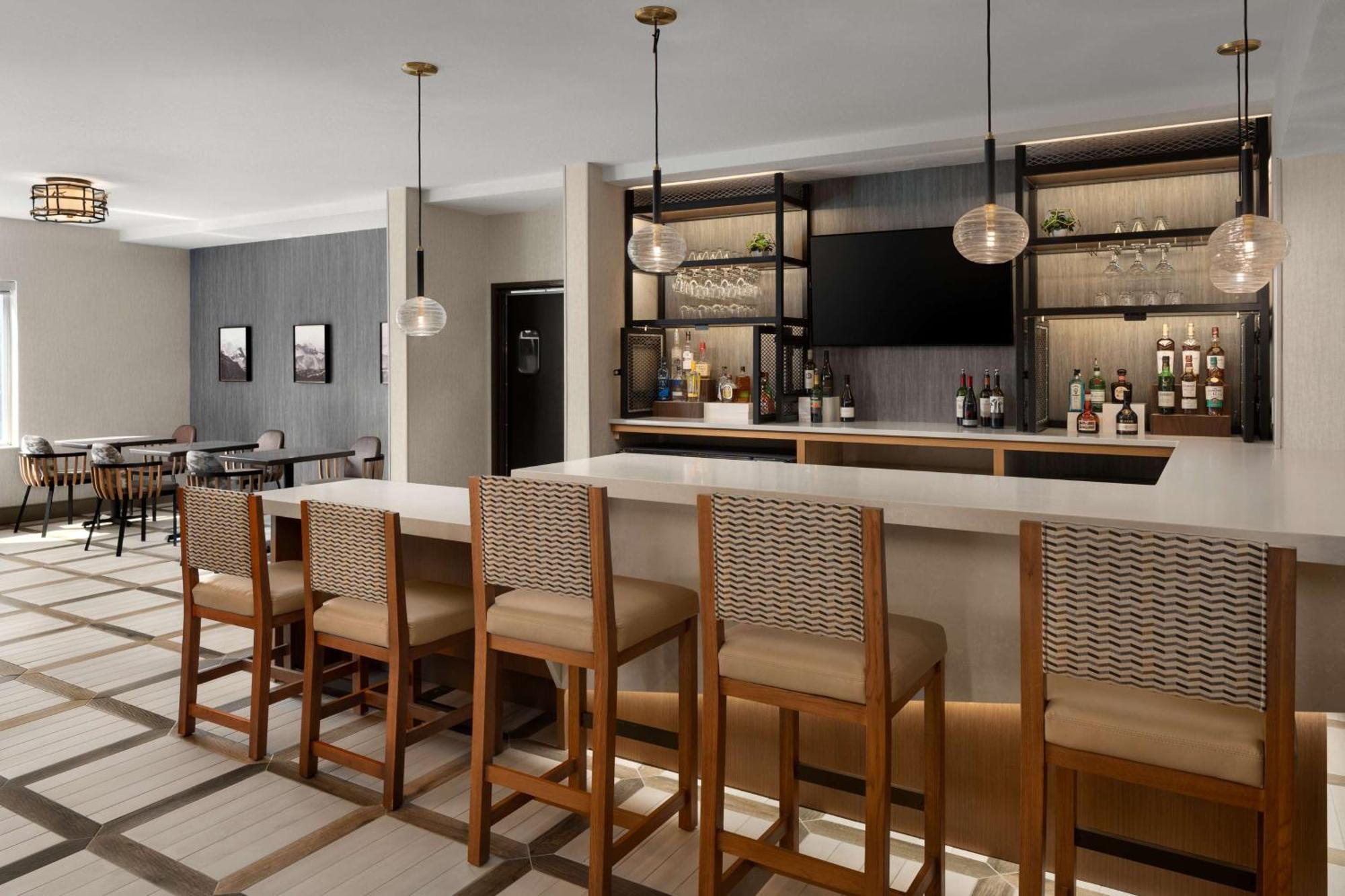 Doubletree By Hilton North Salem Hotell Eksteriør bilde